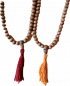 Preview: Sandelholz Mala 108 Perlen 8mm gelb/rot
