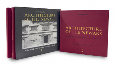 Niels Gutschow : ARCHITECTURE OF THE NEWARS A History of Building Typologies and Details in Nepal