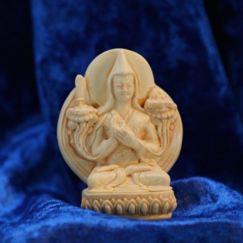 Tsongkhapa Statue