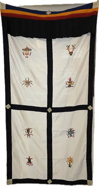 Door curtain with 8 lucky symbols in different colors