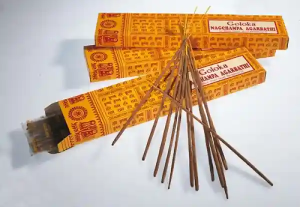 Goloka Nag Champa Räucherstäbchen