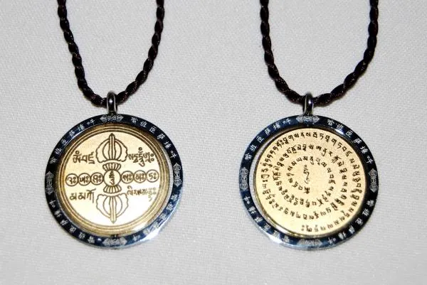 100 Syllable mantra pendant