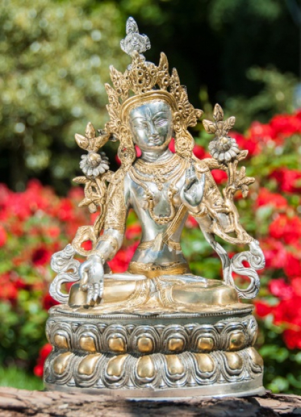 Weiße Tara Statue Messing versilbert