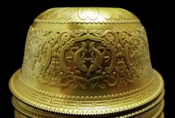 Elegant offering bowls set with 8 large lucky symbols