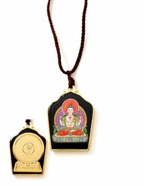 Anhänger mit bemalten Avalokitesvara und goldenen Mantra